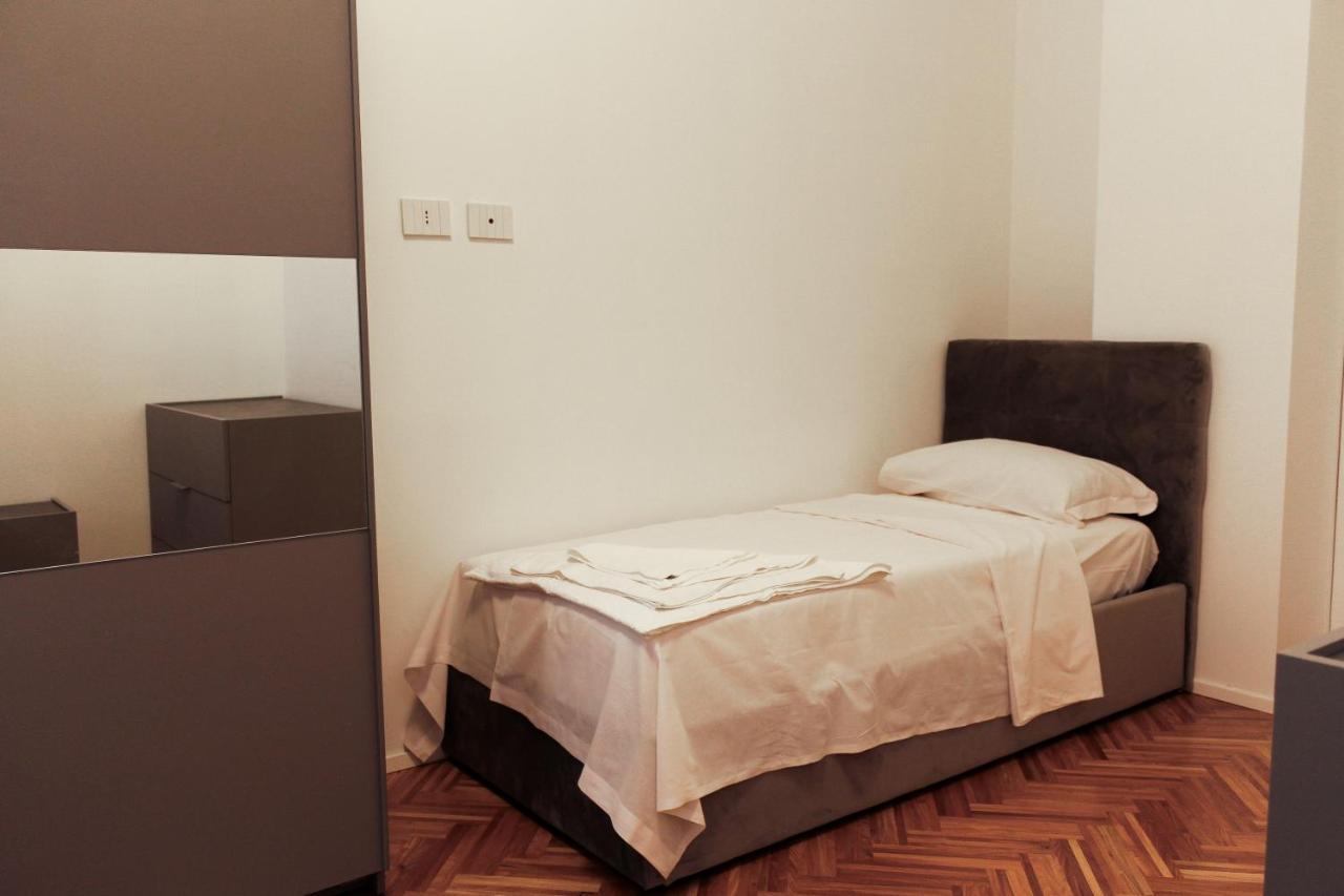 Attia Residence Wifi - Duomo In 10 Min Милан Экстерьер фото